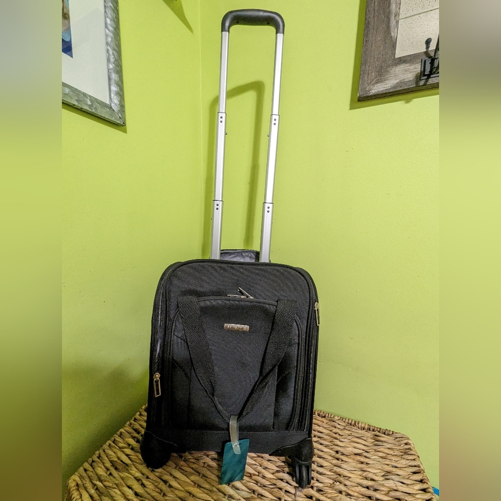 Samsonite Underseat Carry-On Spinner